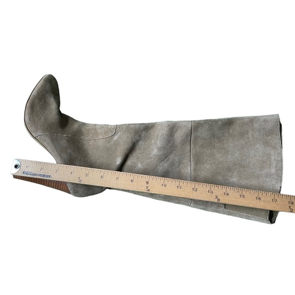 Cynthia Rowley DLUXE tan suede boots size 6.5M - Picture 8 of 12